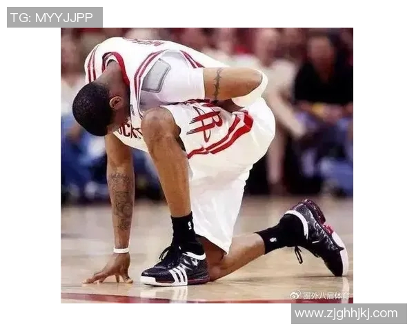 姚明在篮球场上展现惊人连续弹跳能力的精彩瞬间与背后训练故事