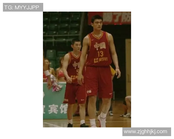 姚明奔跑V的传奇之路：从篮球巨星到全民偶像的蜕变与影响