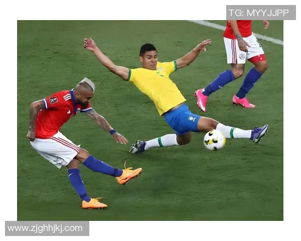 半黑足球明星的传奇人生与赛场背后的故事揭秘 半黑足球明星的传奇人生与赛场背后的故事揭秘