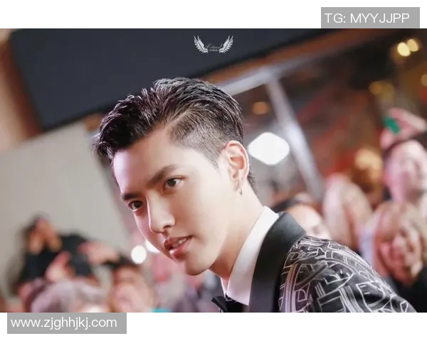 足球明星发型大揭秘盘点那些令人惊艳的球场造型与时尚风格